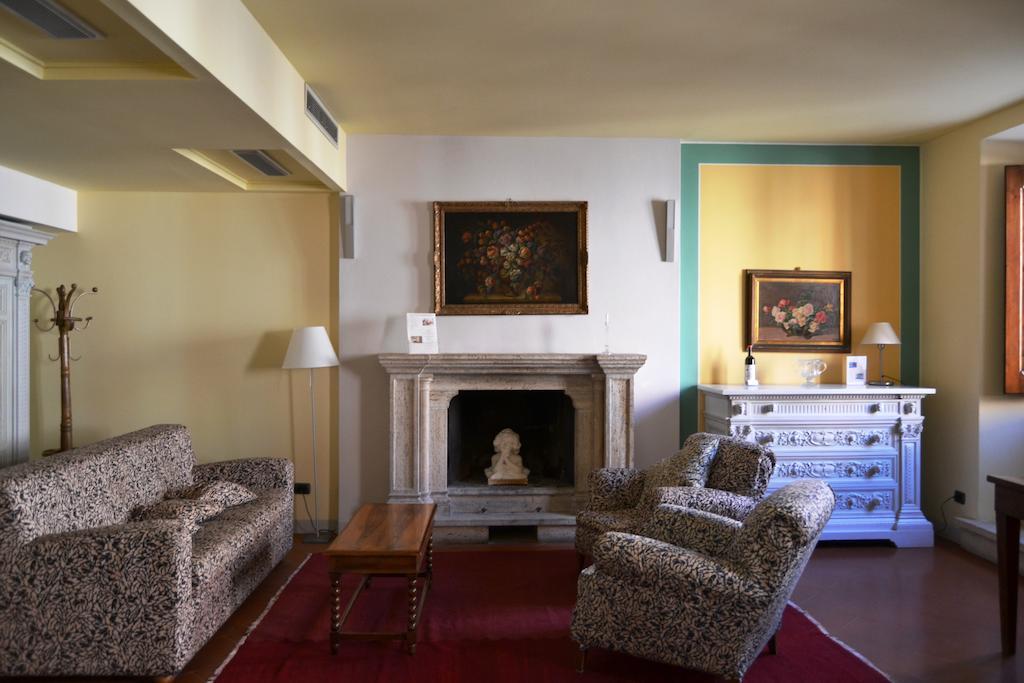 Casa Lemmi Pensionat San Quirico dʼOrcia Rum bild